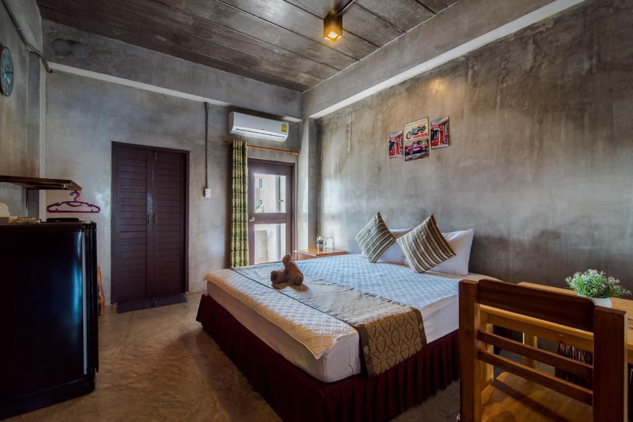 Lovely Guesthouse 94 Хуа Хин Екстериор снимка