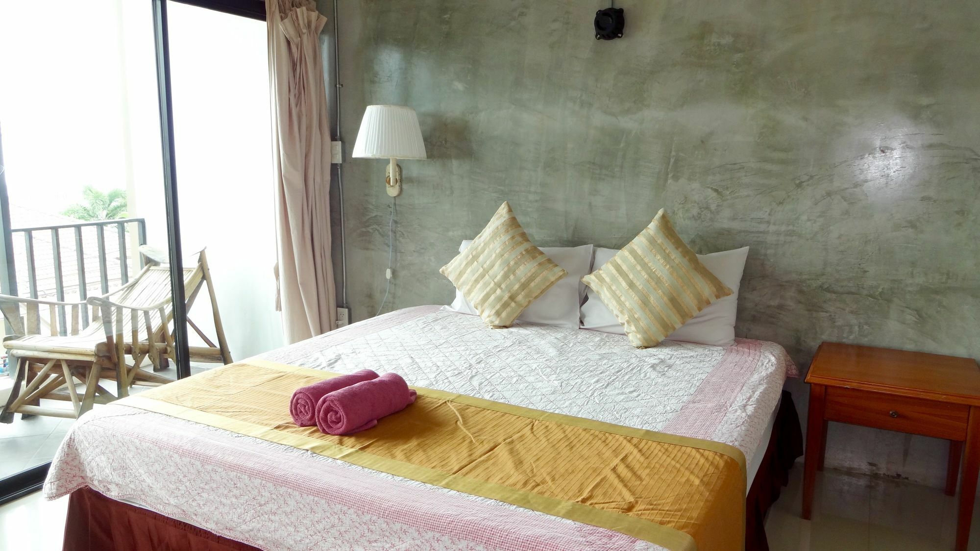 Lovely Guesthouse 94 Хуа Хин Екстериор снимка