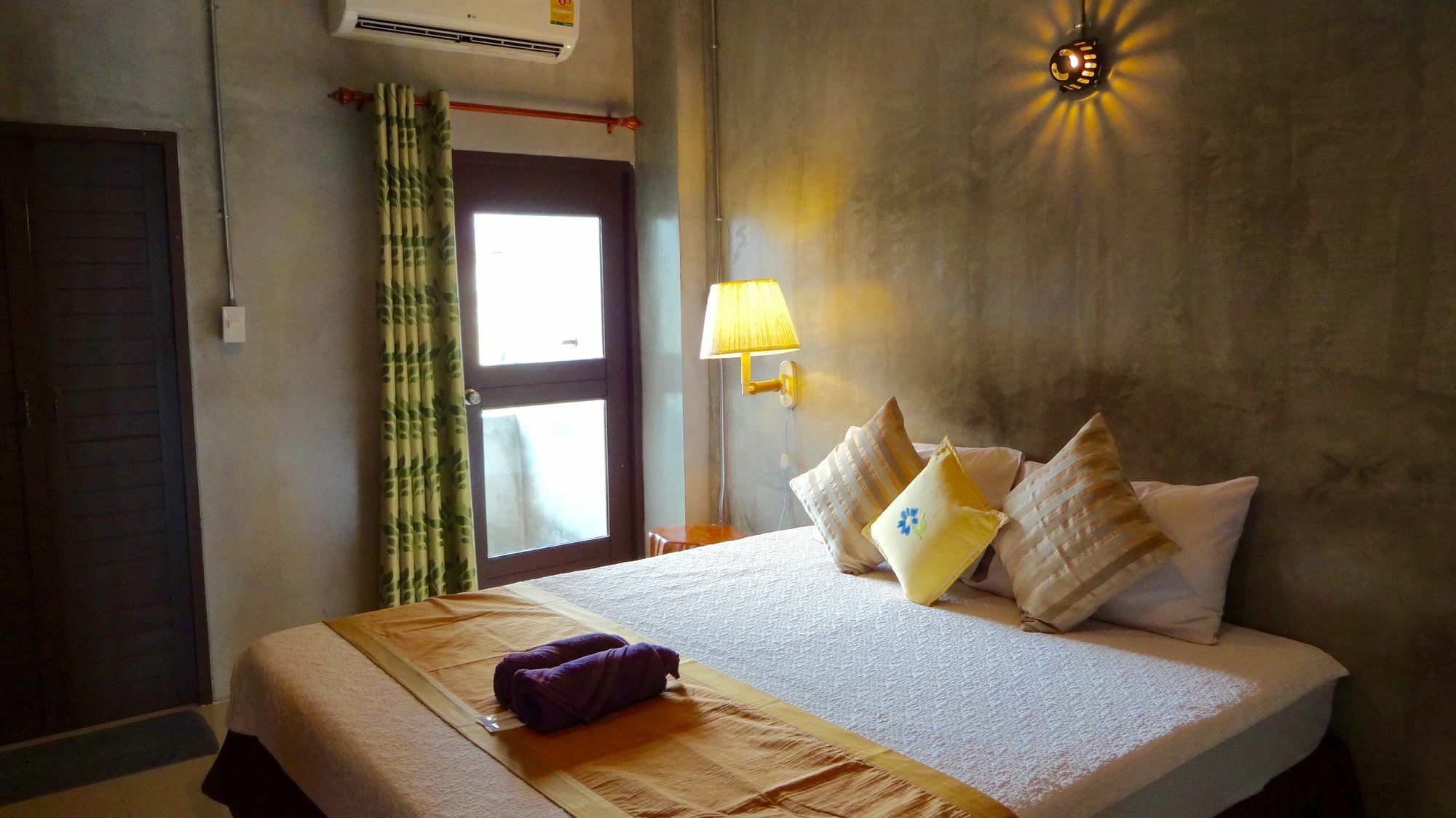 Lovely Guesthouse 94 Хуа Хин Екстериор снимка